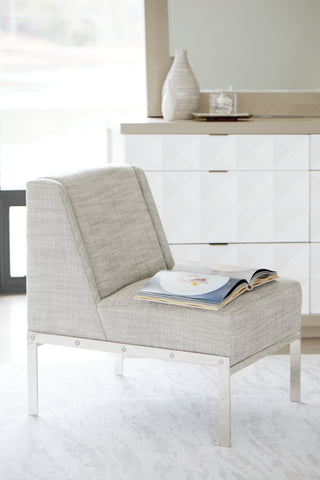 Axiom Dresser